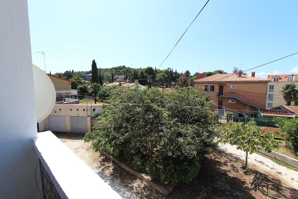 Apartment Dina Rovigno Esterno foto