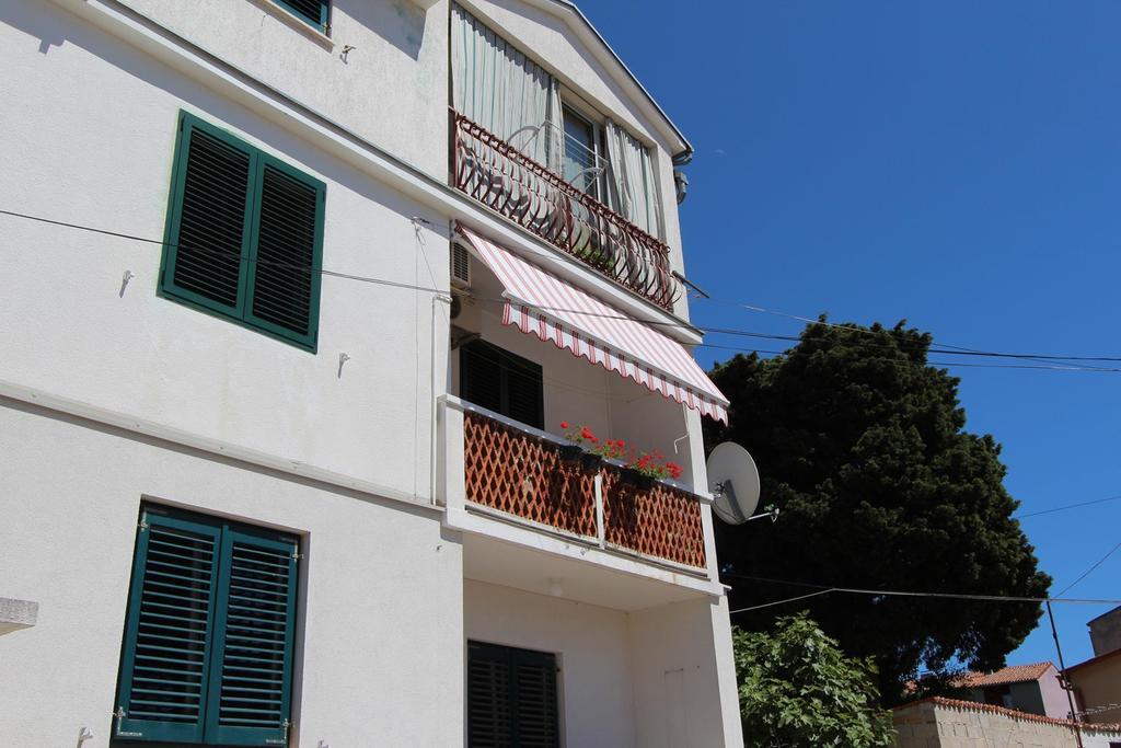 Apartment Dina Rovigno Esterno foto